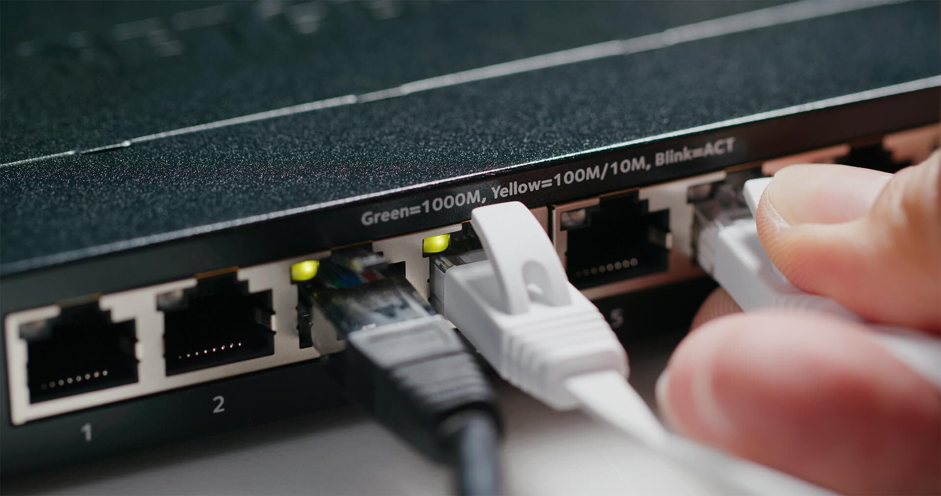 Pajisje rrjeti dhe infrastrukturë interneti